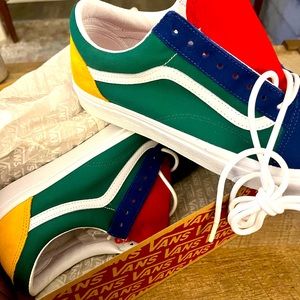 NEW IN BOX! Vans Men’s 12 Old Skool Sneakers